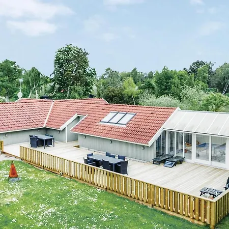 Gorgeous In With Private Swimming Pool, Be Inside Or Outside Holiday home